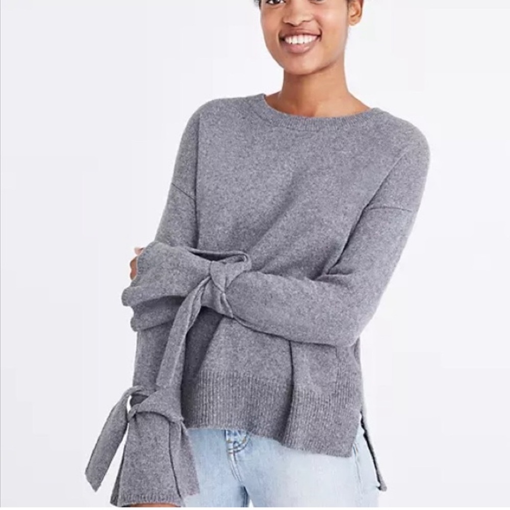 Madewell size small Cozy Gray Women's Sweater bow bell sleeve